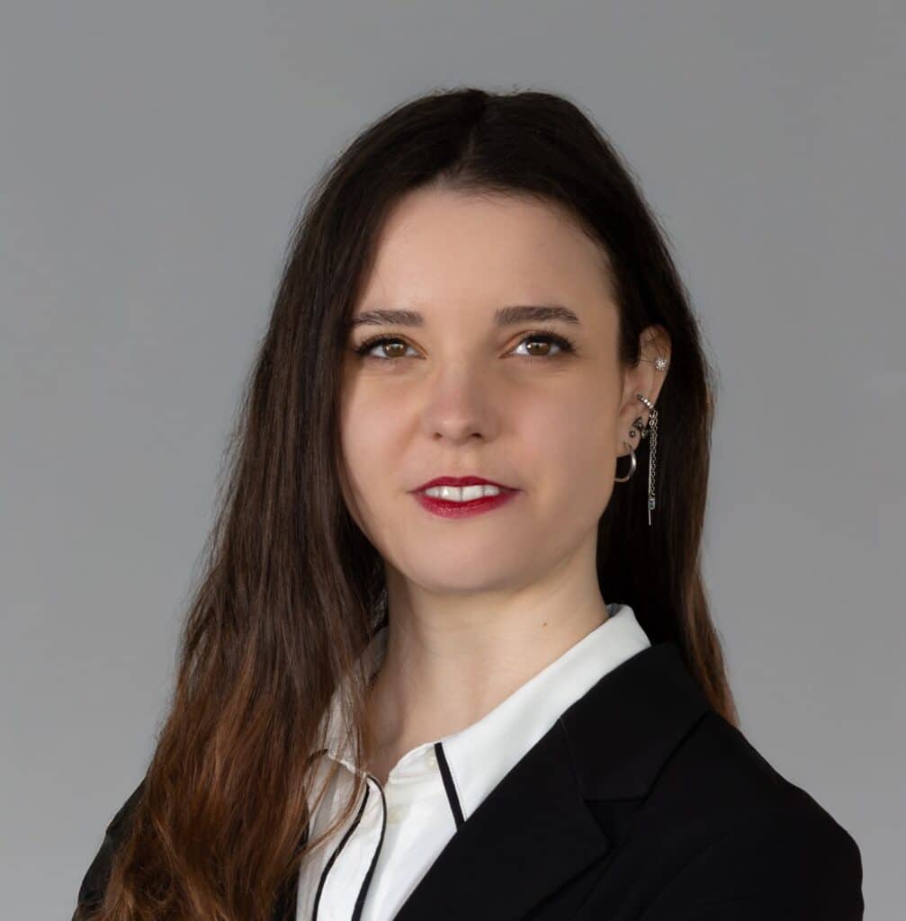 Célia s'occupe de la gestion administrative d'Ichibani